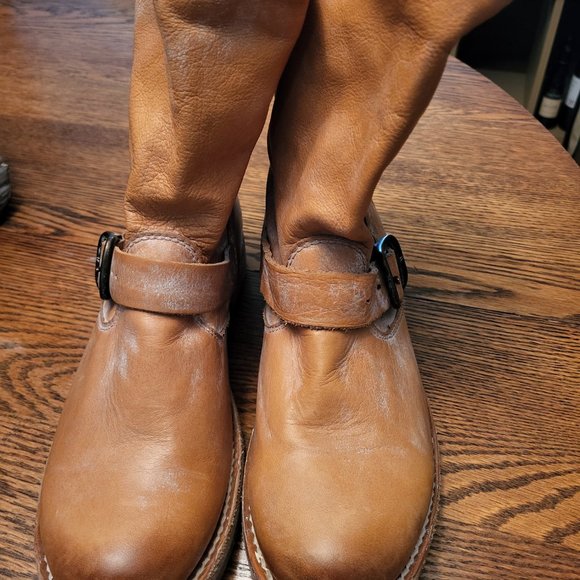 Frye Veronica boots size 7. Distressed Camel color - Picture 5 of 5